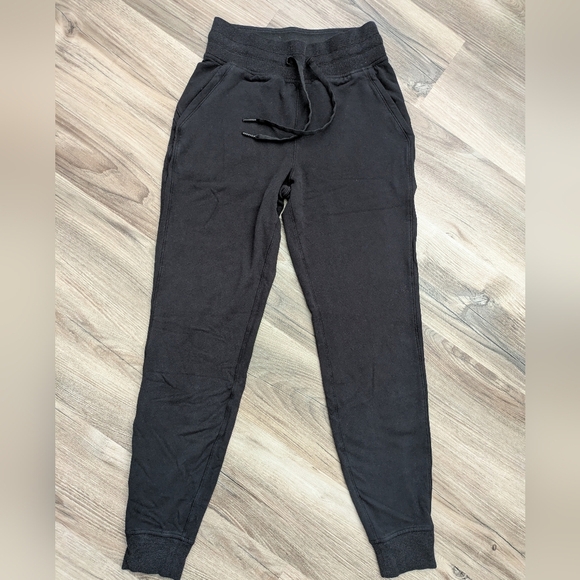 lululemon athletica Pants - Lululemon Black Jogger Sweatpants CA 35801/ RN 106259/08